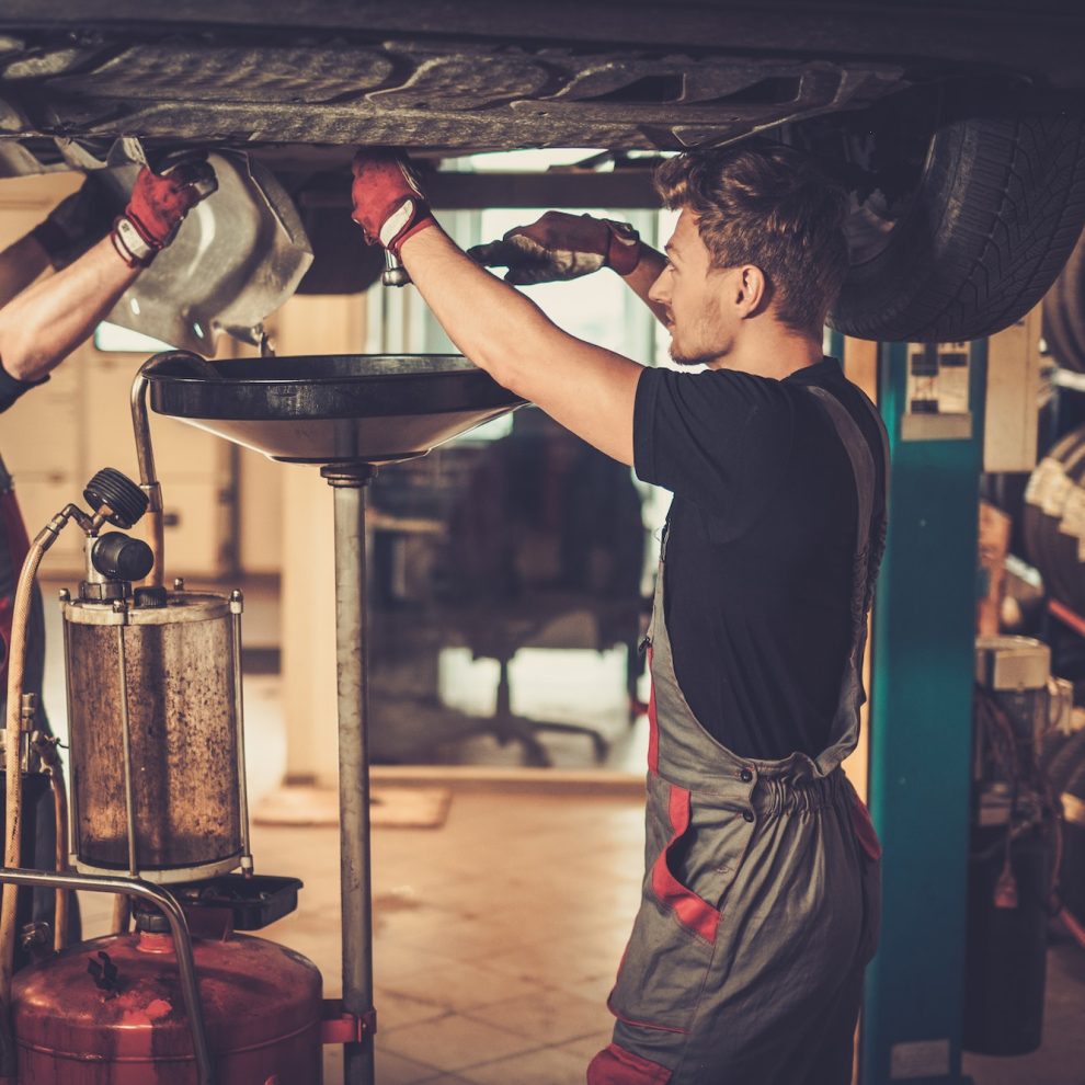 Comment bien entretenir un moteur hors-bord ? 1 moteur hors bord entretien
